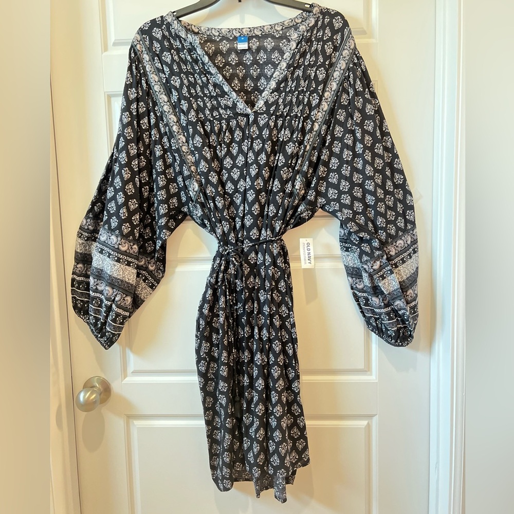 Old Navy, New with tags,Black dress with white designs,Has pockets!Tie waistband